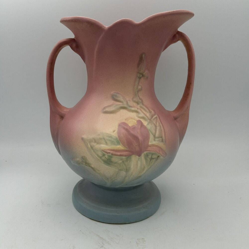 Vintage Hull Pottery Magnolia Double Handled Vase USA 9“ heavy do not bundle